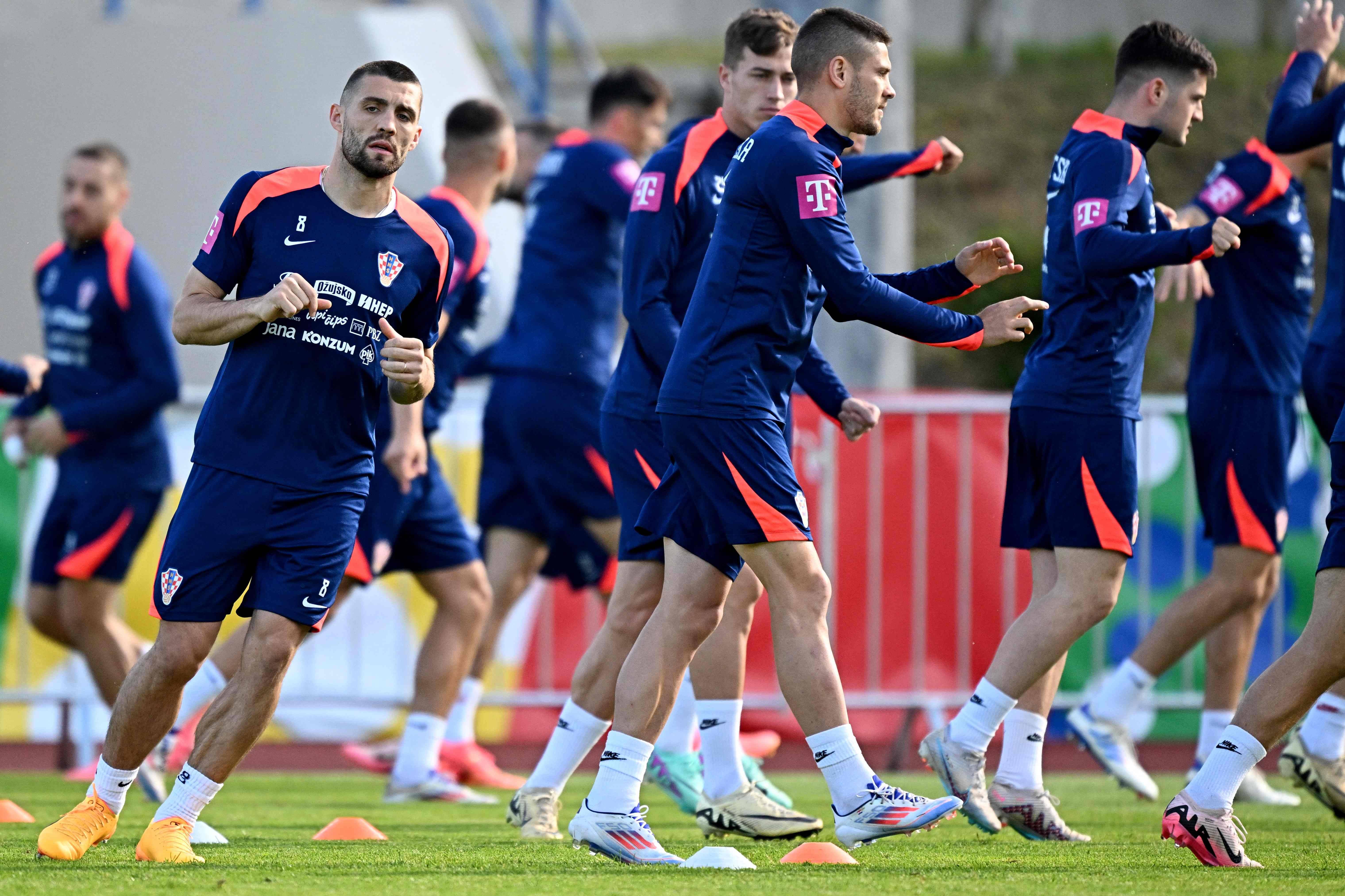 克罗地亚表现出色,成为夺冠热门 克罗地亚表现出色,成为夺冠热门