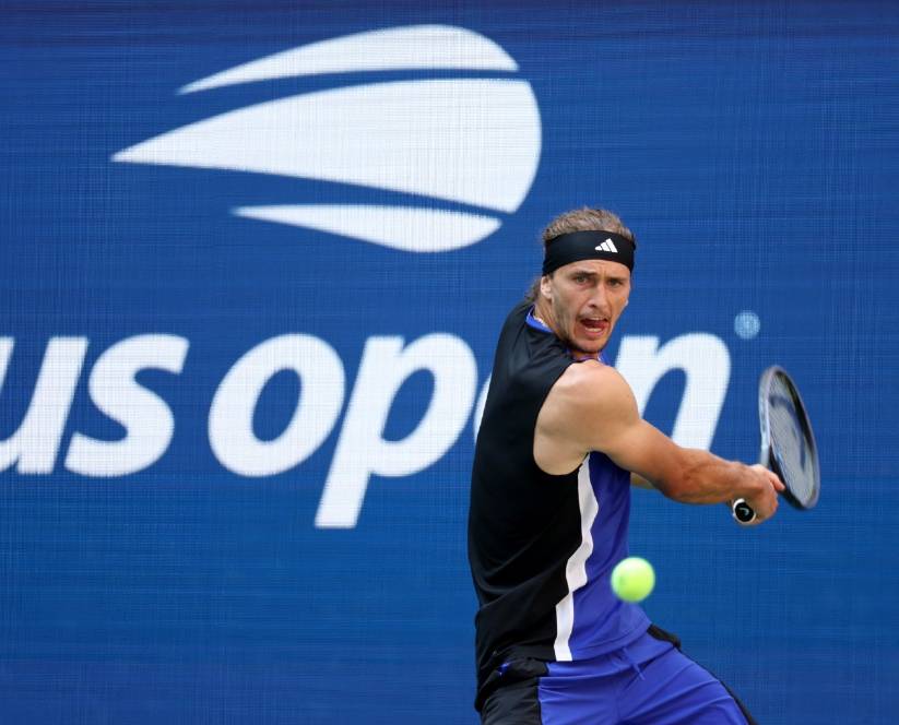 美网翻盘年终总决赛,兹维列夫统治全场 美网翻盘年终总决赛,兹维列夫统治全场