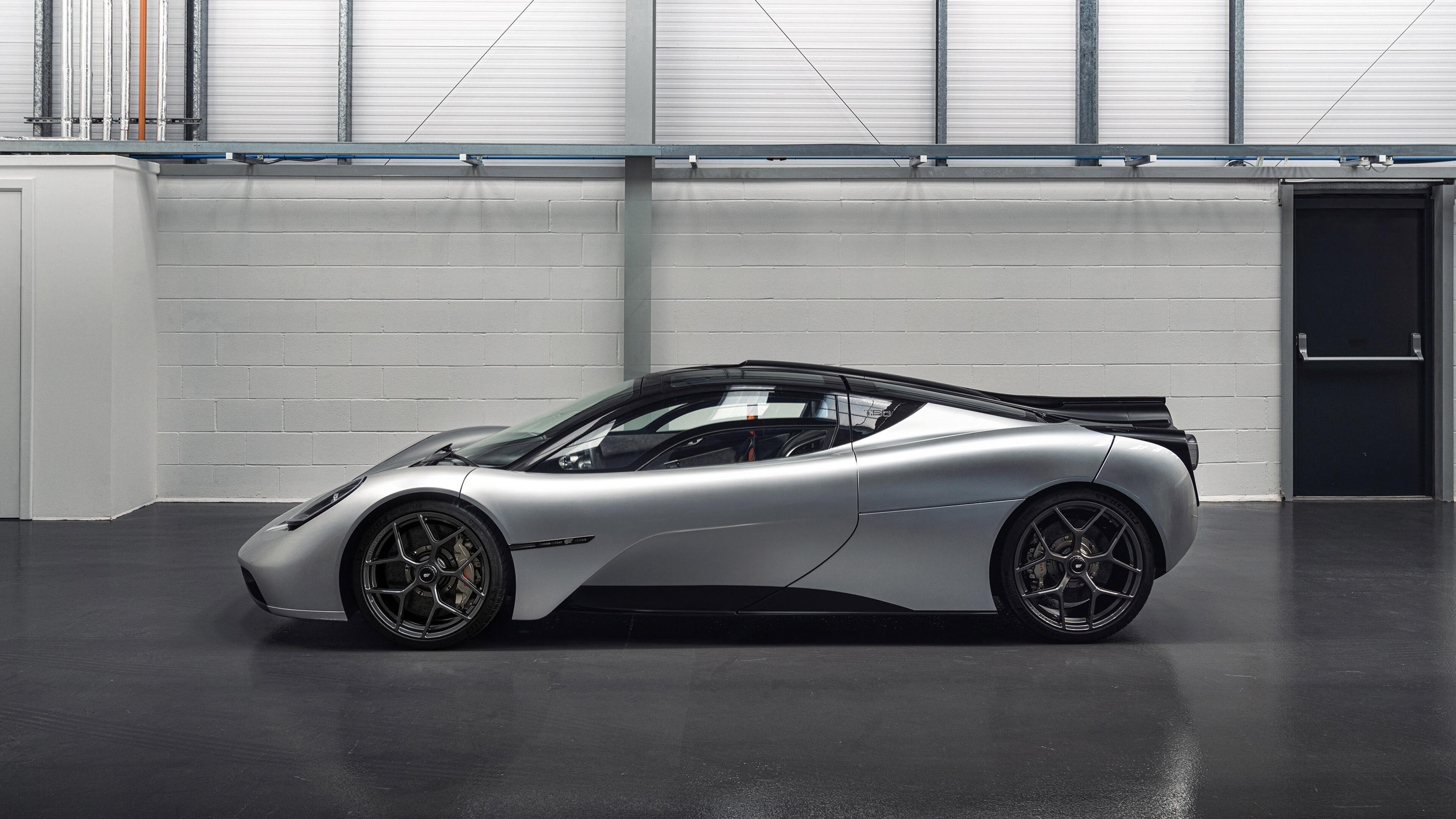 太阳火力全开压制鹈鹕，克莱化身关键先生一剑封喉